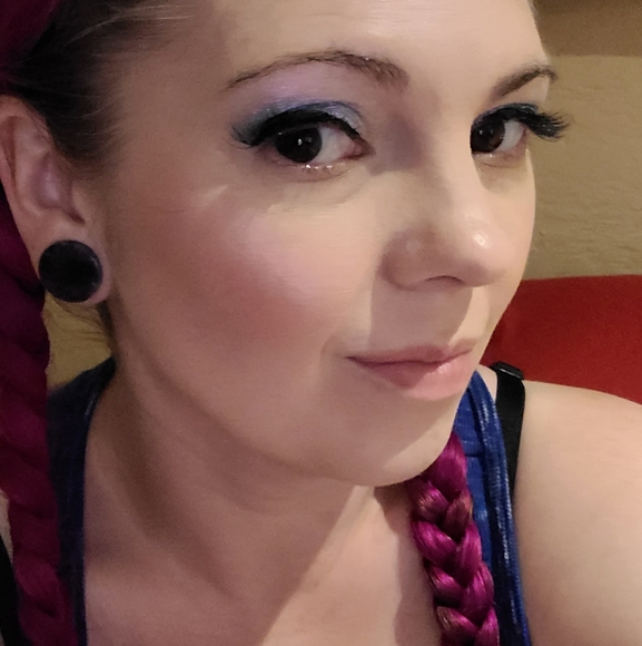 Meet your Posher, Bethany - Picture 1 of 1